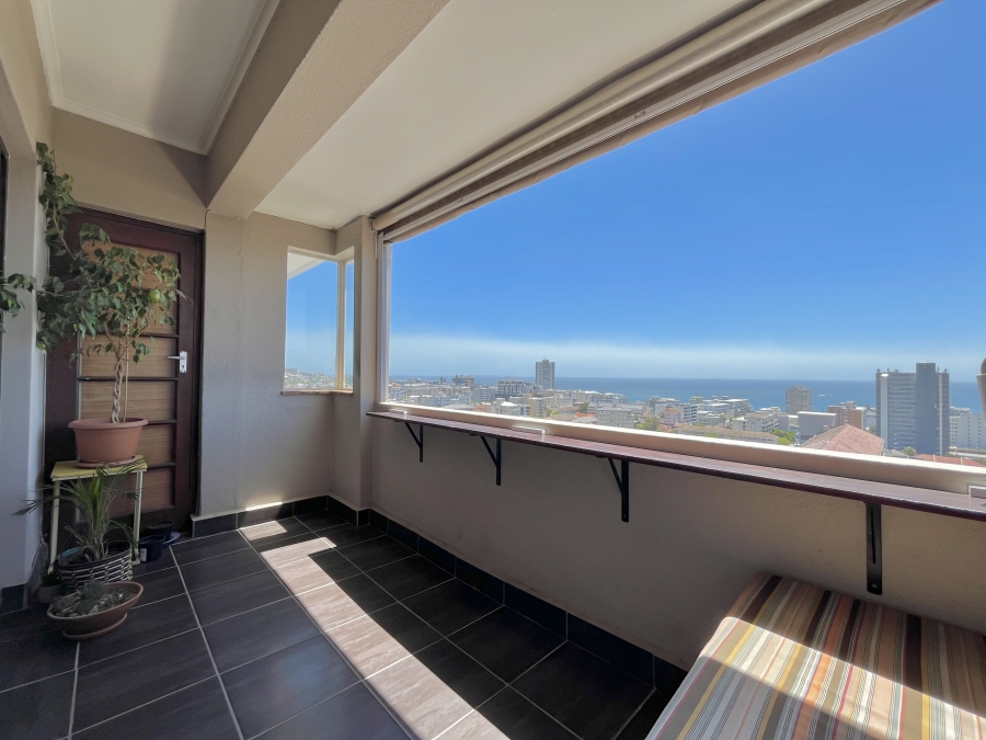 To Let 2 Bedroom Property for Rent in Sea Point Western Cape